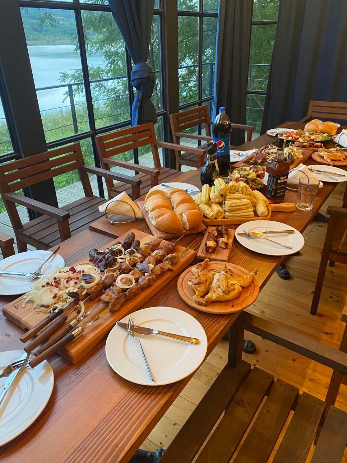 Porto Gumati Hotel Kutaisi Ngoại thất bức ảnh